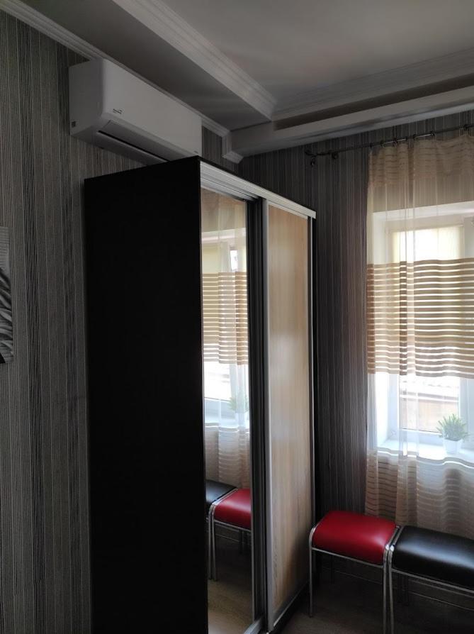 Apart Club Tolstogo Черновцы Экстерьер фото